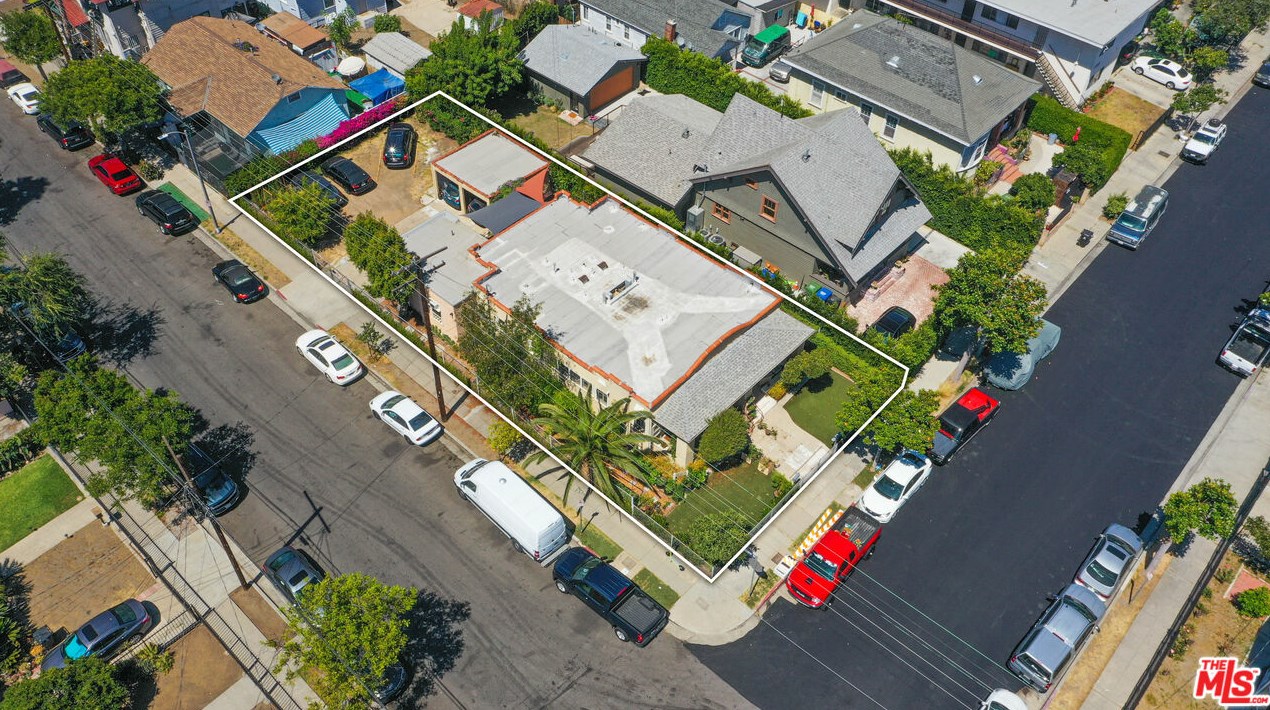 1151 29th St, Los Angeles CA  90011-2137 exterior