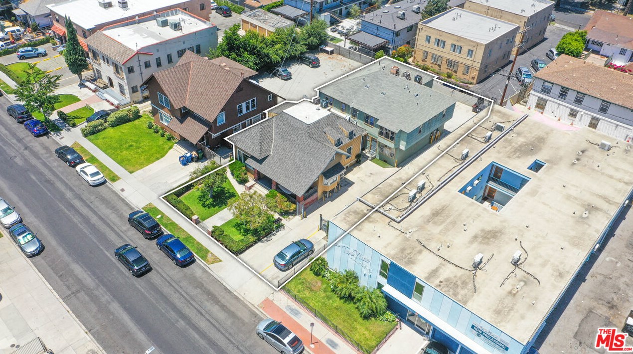 1151 29th St, Los Angeles, CA 90011-2137