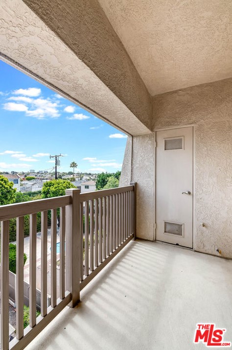 950 Virginia St, El Segundo CA 90245-2169 exterior