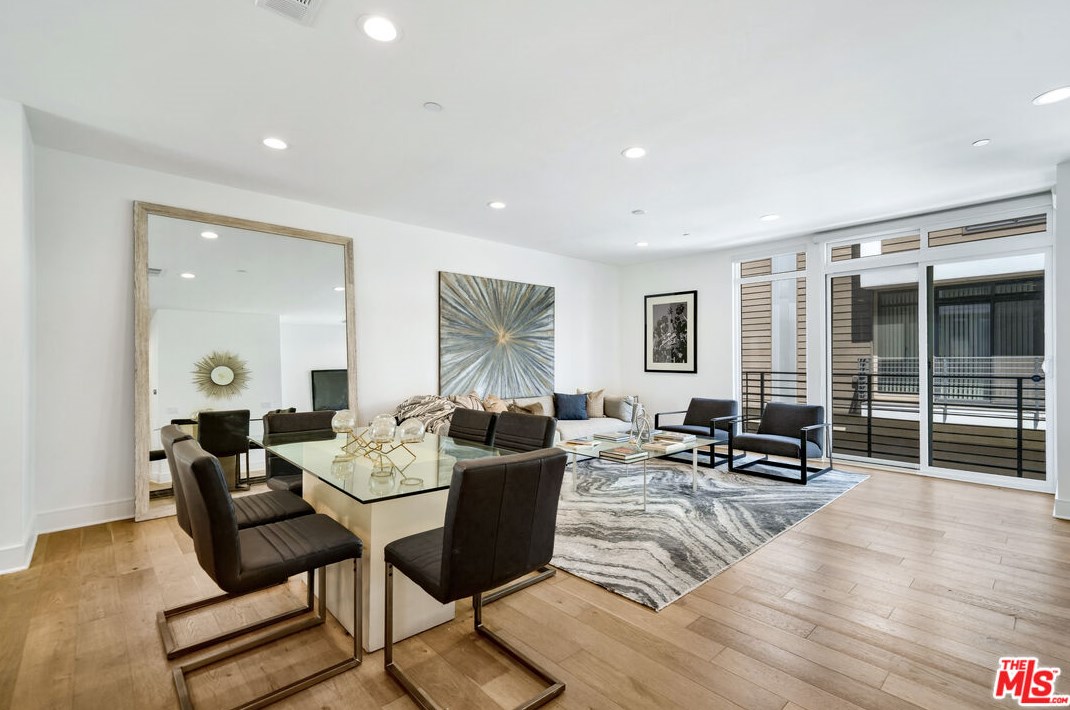 1406 Stanley Ave, Los Angeles CA  90046-4503 exterior