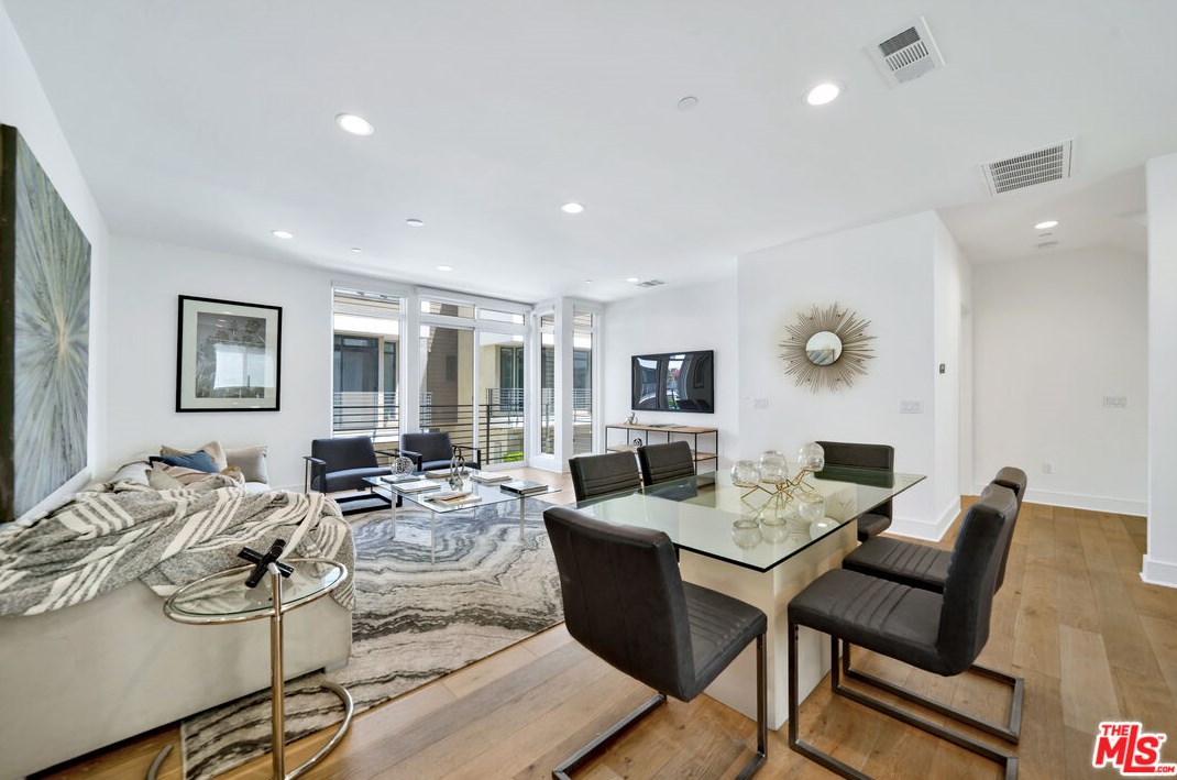 1406 Stanley Ave, Los Angeles, CA 90046-4503