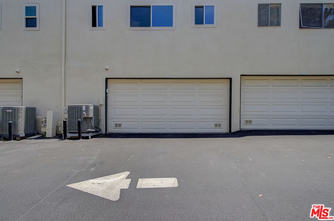 11260 Overland Ave, Los Angeles CA  90230-5559 exterior