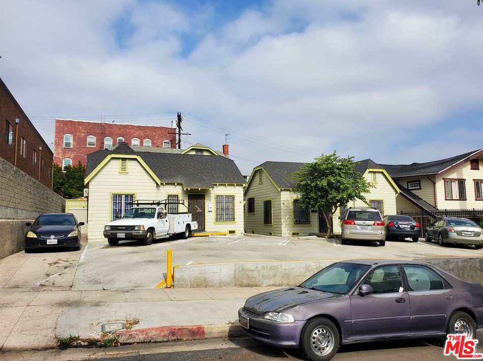 971 Gramercy Dr, Los Angeles, CA 90019-2209