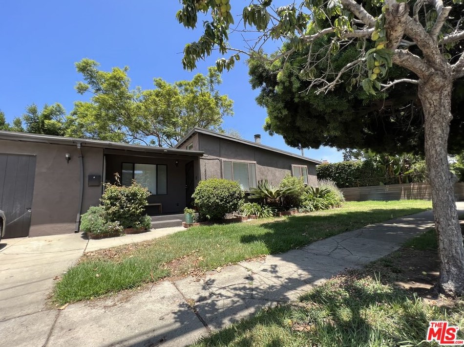 12331 Louise Ave, Los Angeles CA  90066-5823 exterior