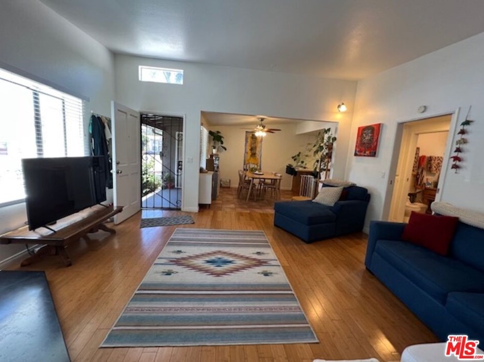 12331 Louise Ave, Los Angeles CA  90066-5823 exterior