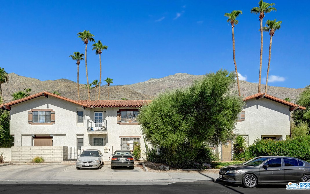 225 E Avenida Palmera, Palm Springs, CA 92264