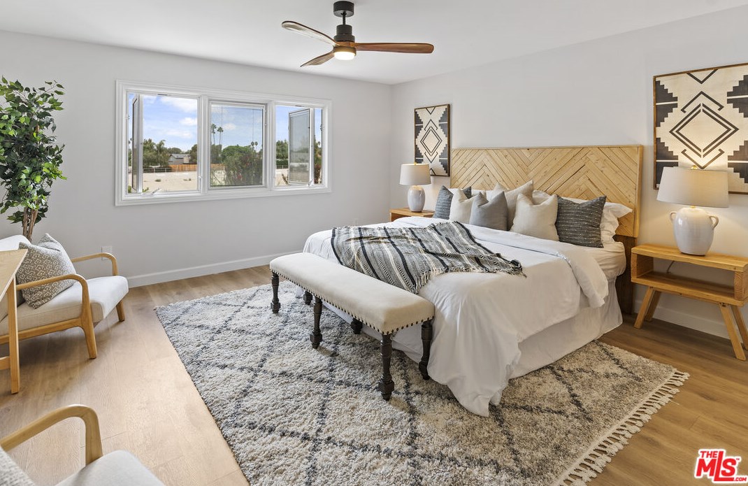 12721 Sanford St, Los Angeles CA  90066-6954 exterior