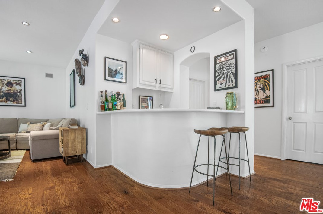 756 Cedar Point Pl, Thousand Oaks CA  91362-5422 exterior
