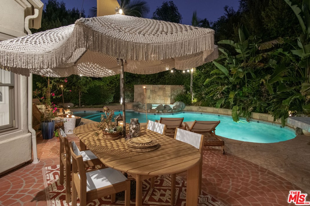 756 Cedar Point Pl, Thousand Oaks CA  91362-5422 exterior