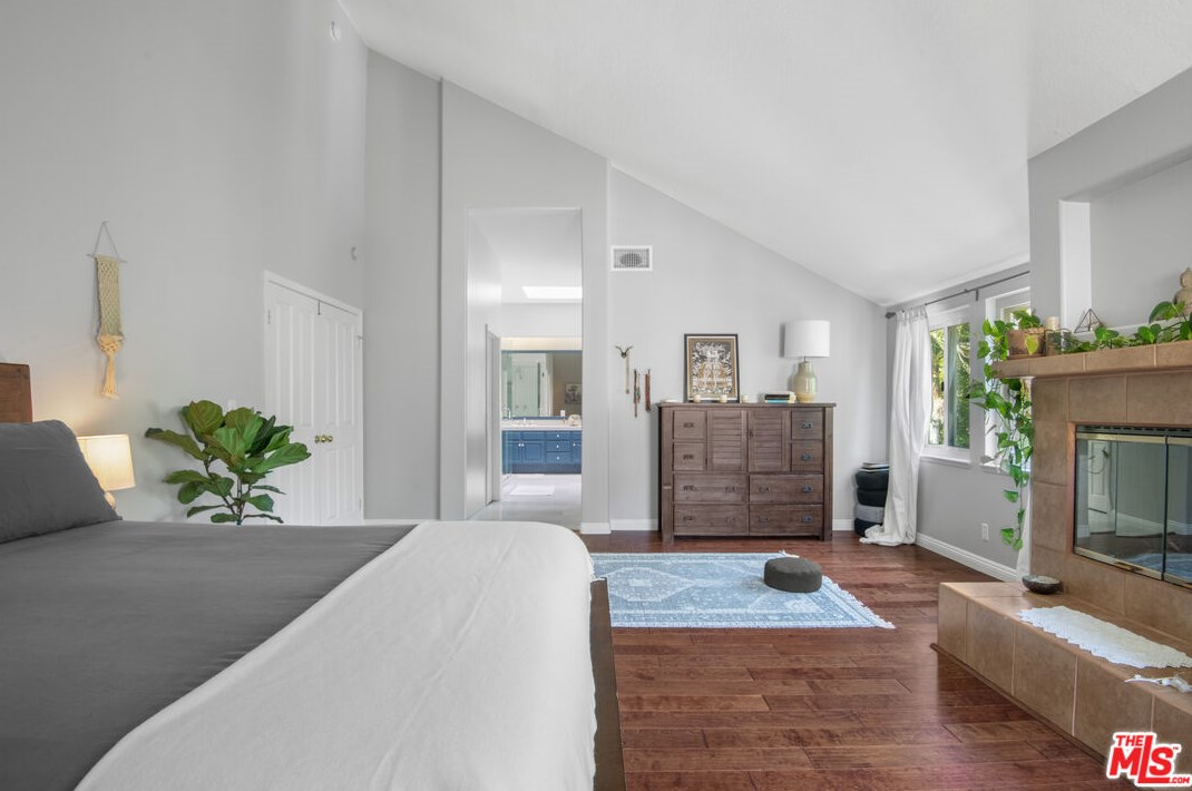 756 Cedar Point Pl, Thousand Oaks CA  91362-5422 exterior