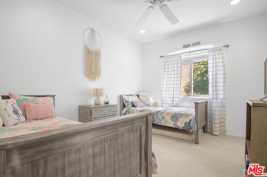 756 Cedar Point Pl, Thousand Oaks CA  91362-5422 exterior