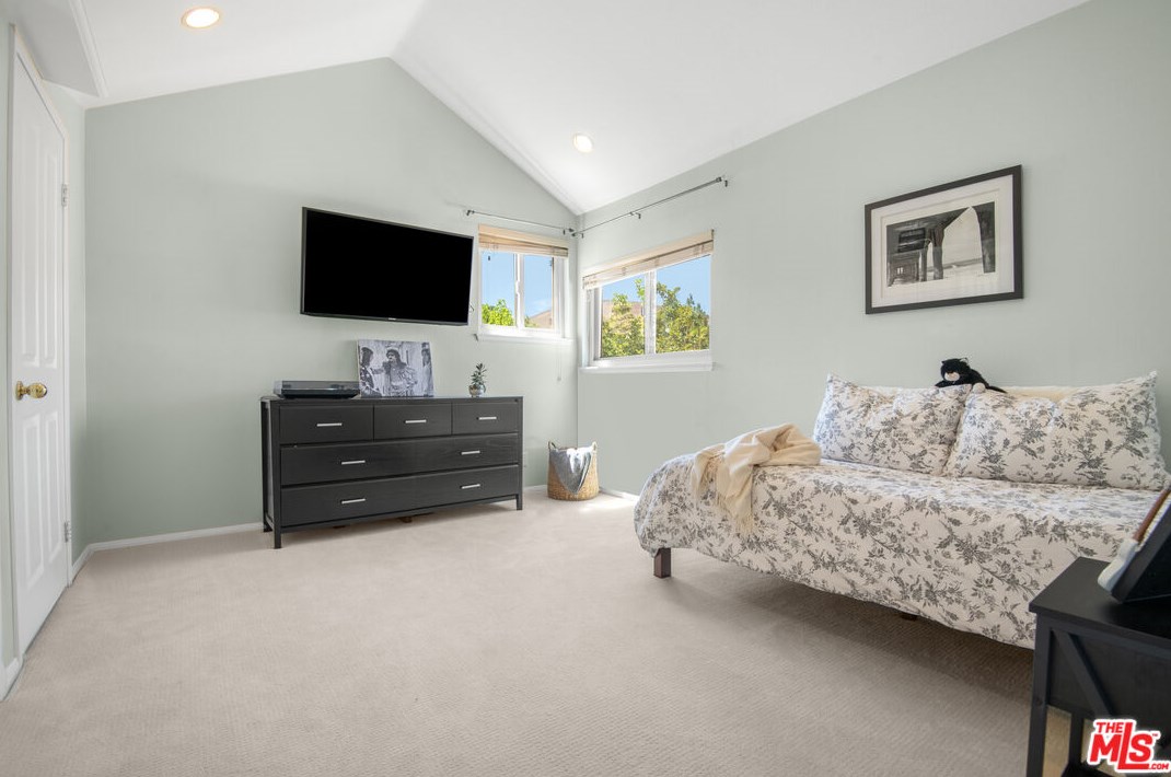 756 Cedar Point Pl, Thousand Oaks CA  91362-5422 exterior