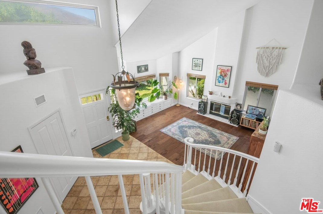 756 Cedar Point Pl, Thousand Oaks CA  91362-5422 exterior