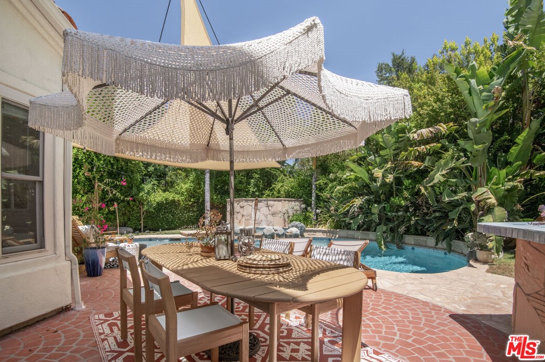 756 Cedar Point Pl, Thousand Oaks CA  91362-5422 exterior