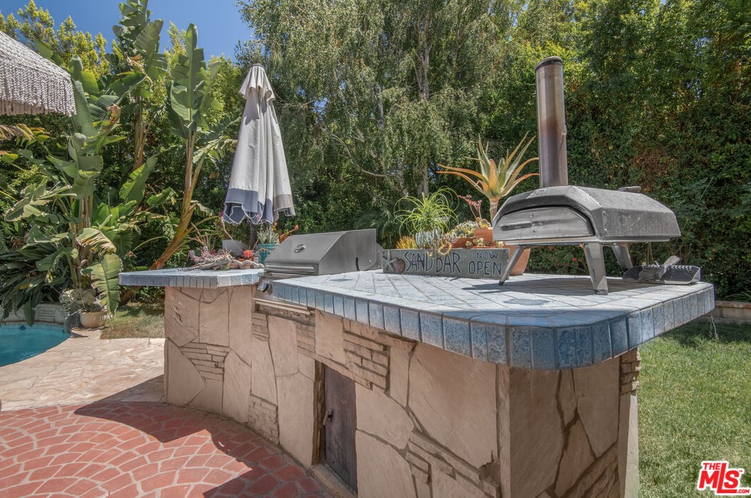 756 Cedar Point Pl, Thousand Oaks CA  91362-5422 exterior