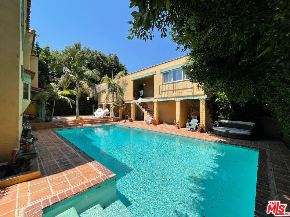 600 N Linden Dr, Beverly Hills, CA 90210