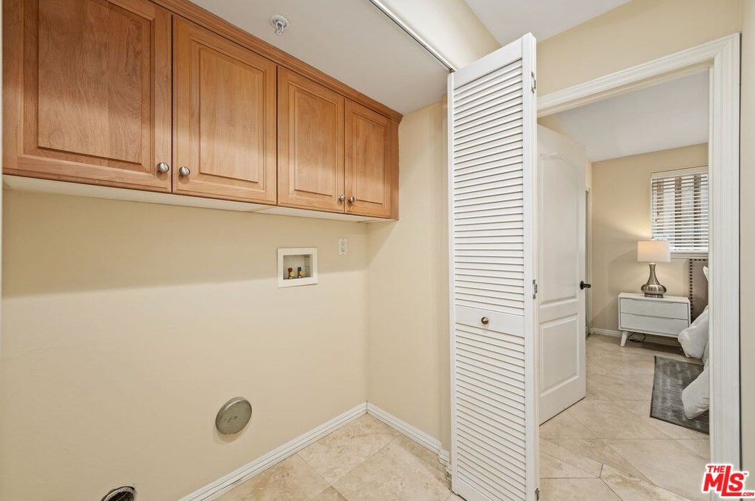 3794 Lenawee Ave, Los Angeles CA  90016-6201 exterior