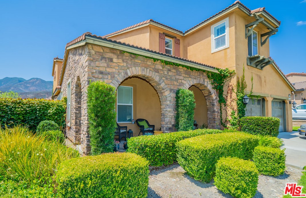 15350 Crimson St, Fontana, CA 92336-0770