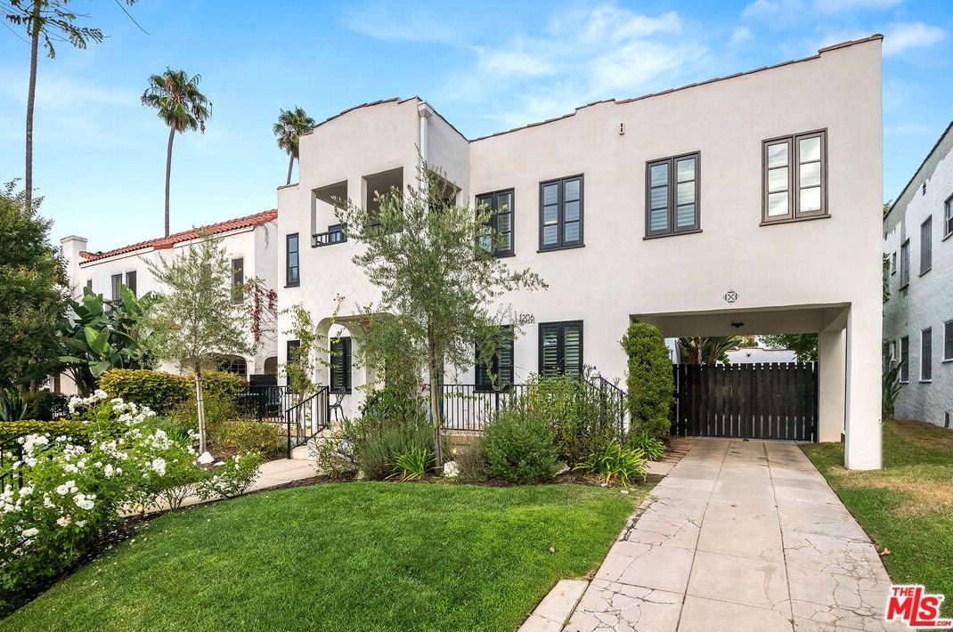 1206 Sycamore Ave, Los Angeles, CA 90019-1533