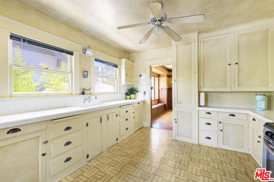 5208 Maywood Ave, Los Angeles CA  90041-1214 exterior