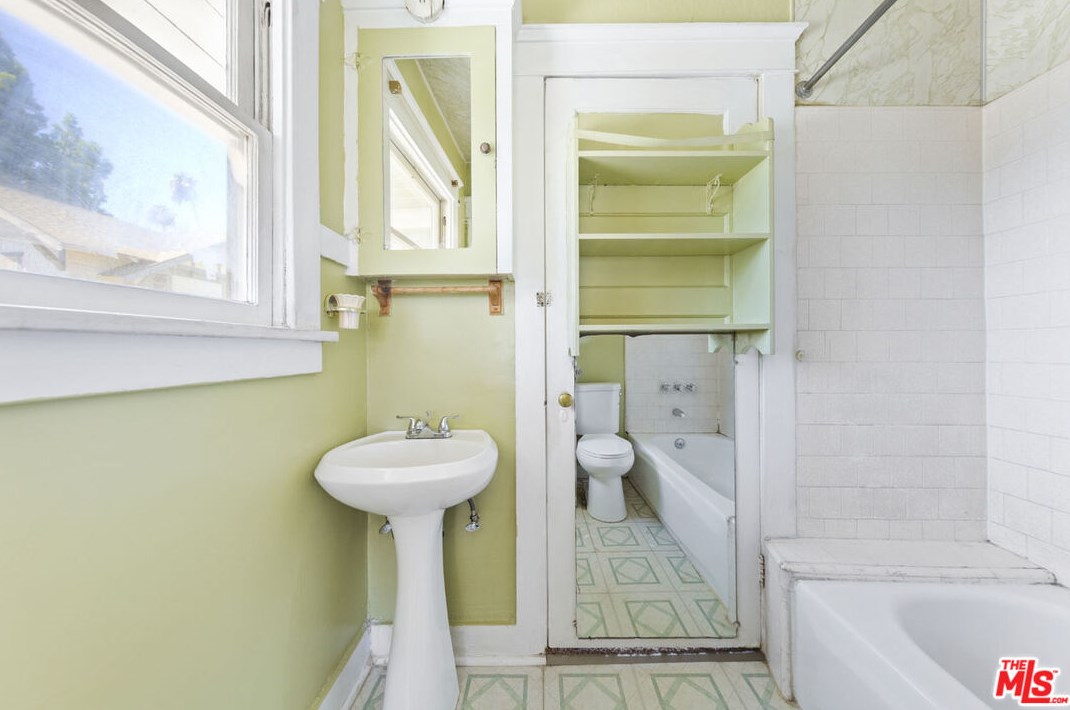 5208 Maywood Ave, Los Angeles CA  90041-1214 exterior