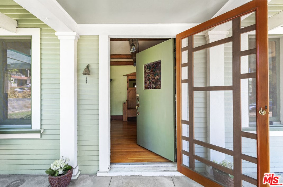 5208 Maywood Ave, Los Angeles CA  90041-1214 exterior