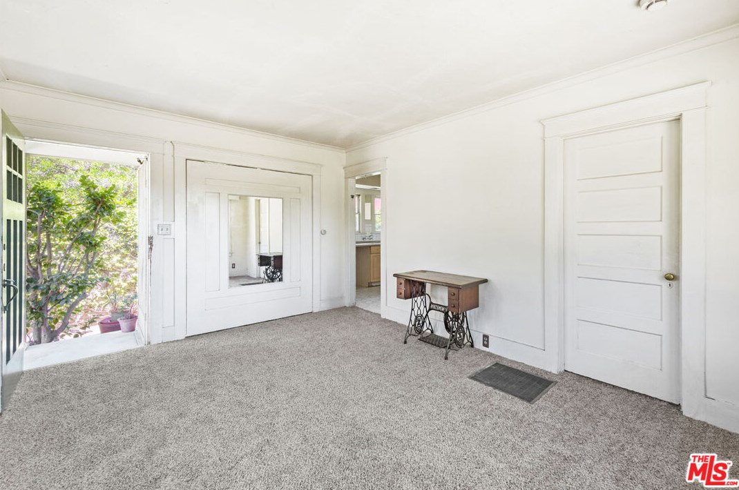 5208 Maywood Ave, Los Angeles CA  90041-1214 exterior