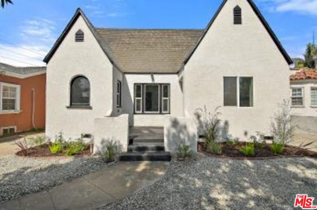 8981 California Ave, South Gate, CA 90280