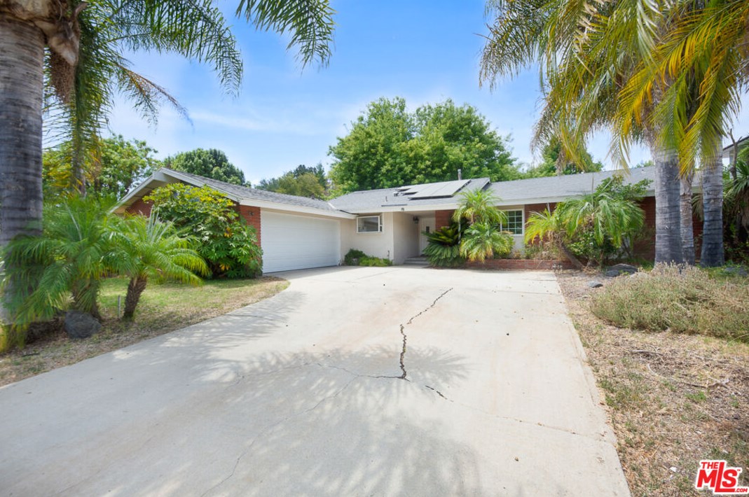 1527 Valley High Ave, Thousand Oaks, CA 91362-1909
