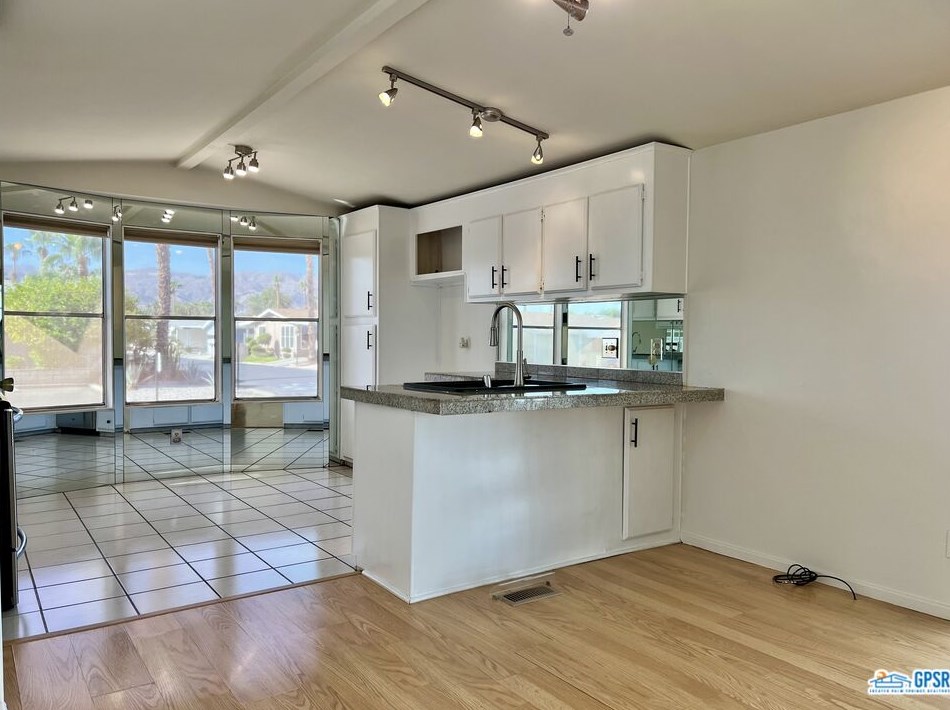 241 Settles Dr, Cathedral City CA  92234-6623 exterior