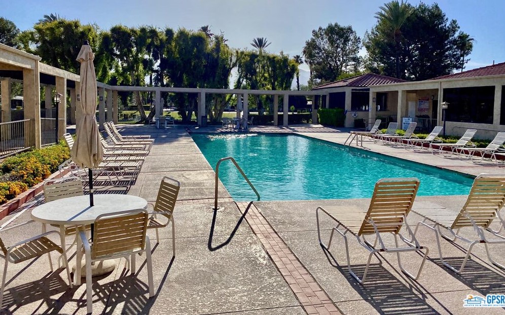 241 Settles Dr, Cathedral City CA  92234-6623 exterior