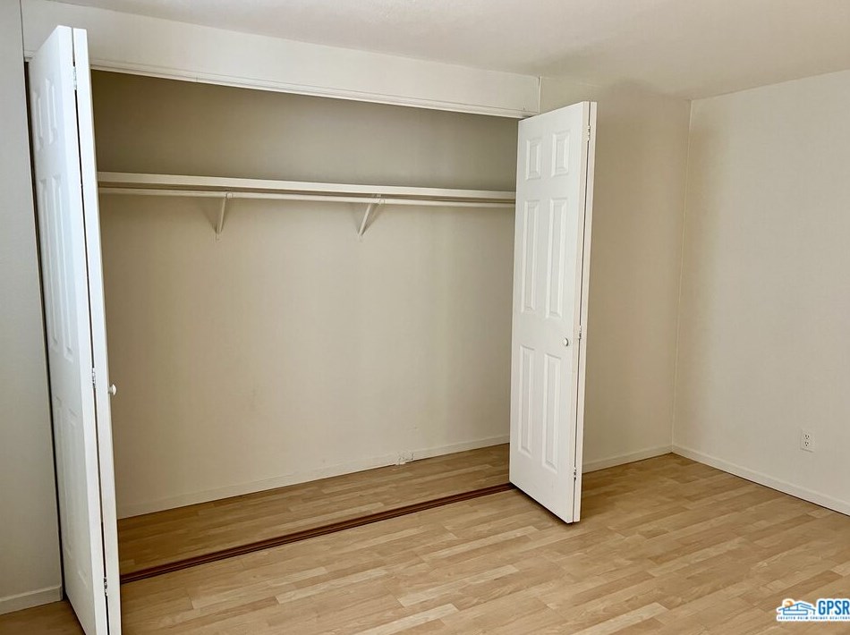 241 Settles Dr, Cathedral City CA  92234-6623 exterior