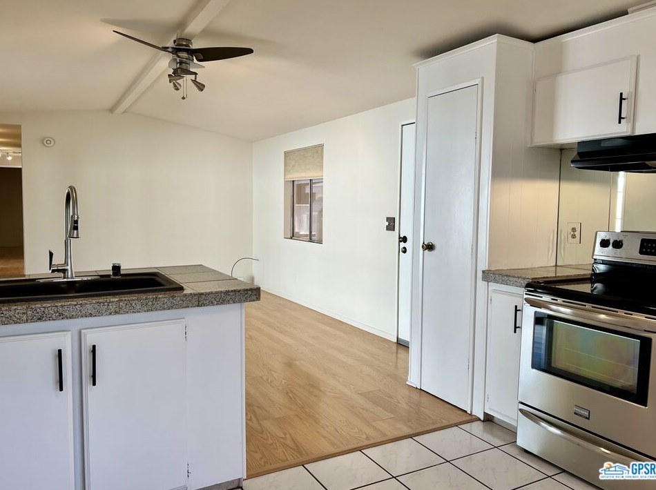 241 Settles Dr, Cathedral City CA  92234-6623 exterior