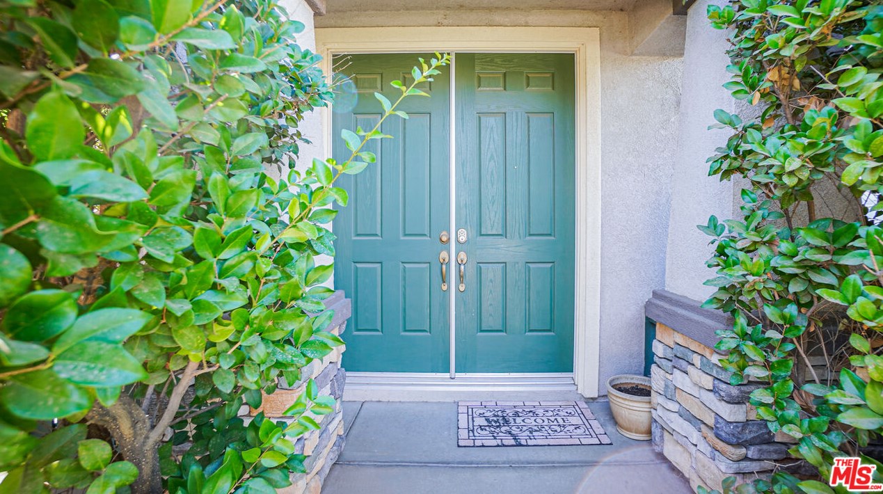 833 Valleverde Way, Perris, CA 92571