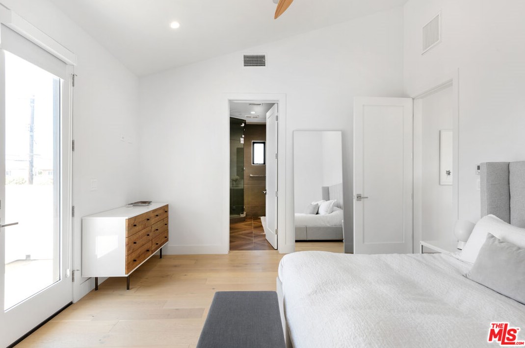 6562 Firebrand St, Los Angeles CA  90045-1211 exterior