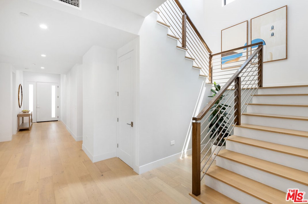 6562 Firebrand St, Los Angeles CA  90045-1211 exterior