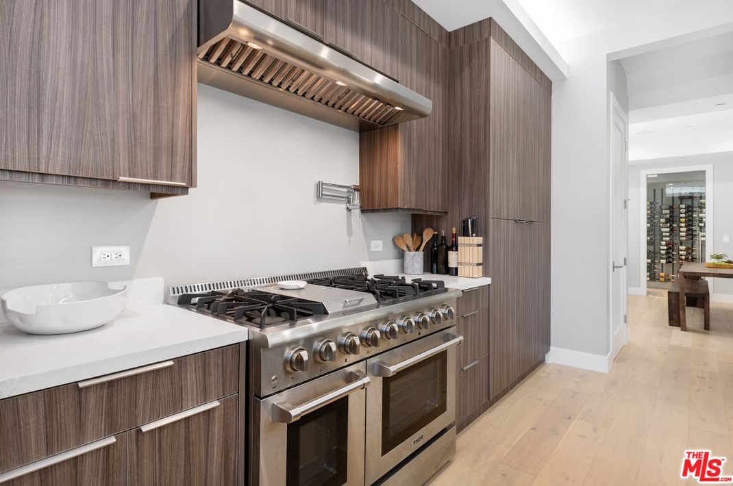 6562 Firebrand St, Los Angeles CA  90045-1211 exterior