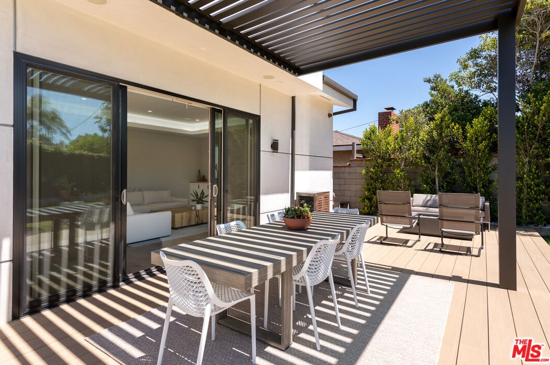 6562 Firebrand St, Los Angeles CA  90045-1211 exterior