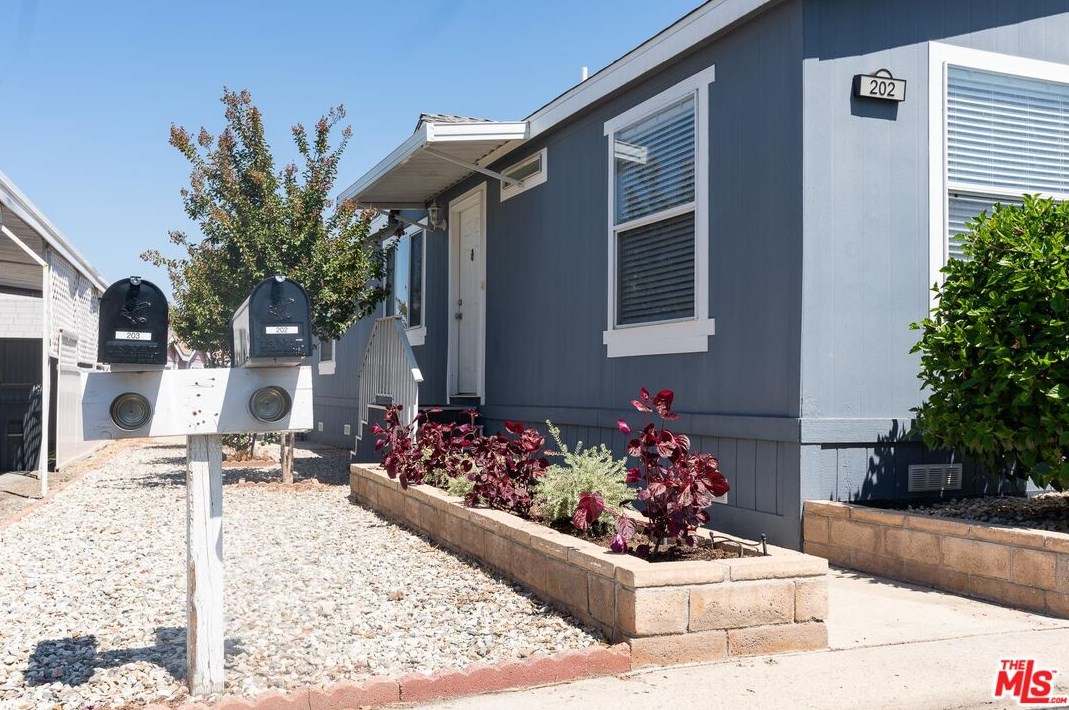 1550 Rory Ln #202, Simi Valley, CA 93063