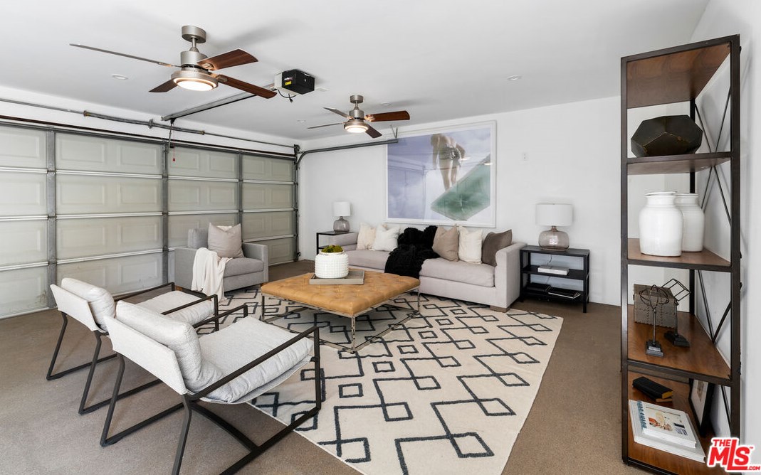 3564 Greenwood Ave, Los Angeles CA  90040-3319 exterior