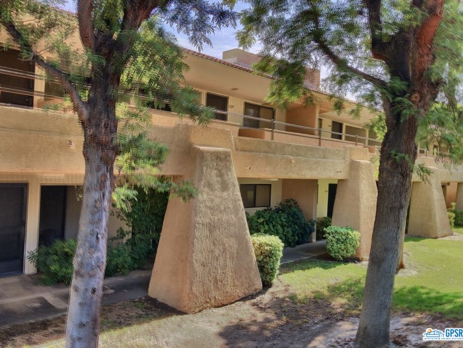2800 N Los Felices Cir E # 207, Palm Springs, CA