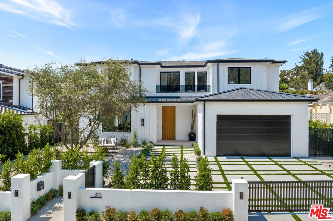 211 Veteran Ave, Los Angeles CA  90024-1950 exterior