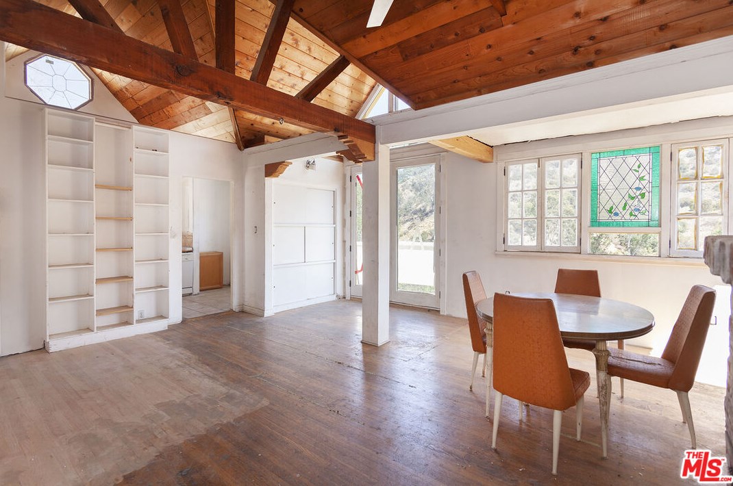 8193 Gould Ave, Los Angeles CA  90046-1959 exterior