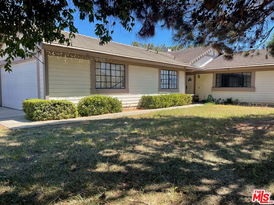 23069 Harland Dr, Moreno Valley, CA 92557-5407