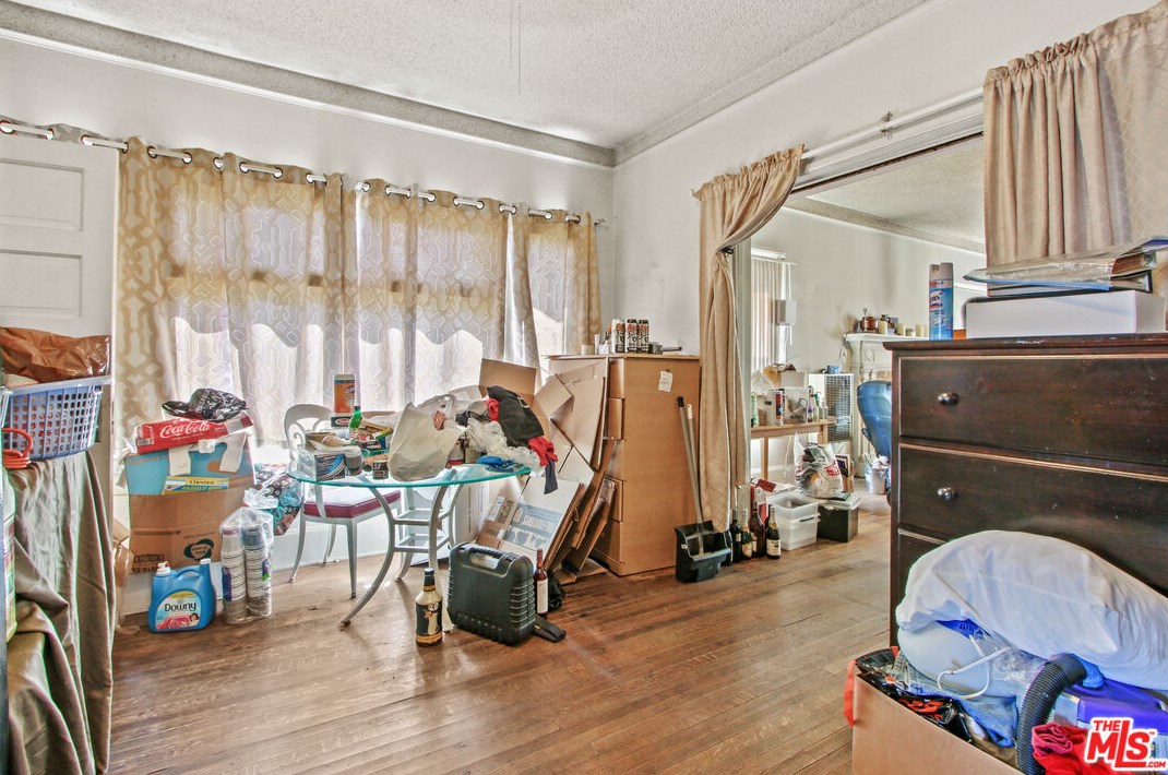 1036 Beacon Ave, Los Angeles CA  90015-1910 exterior