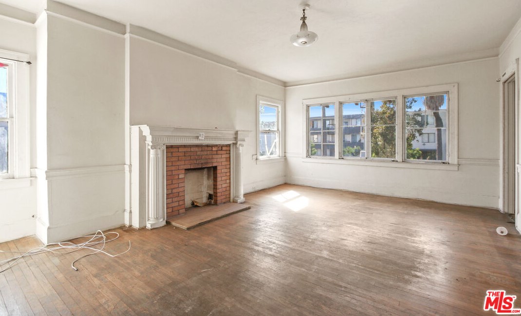 1036 Beacon Ave, Los Angeles CA  90015-1910 exterior