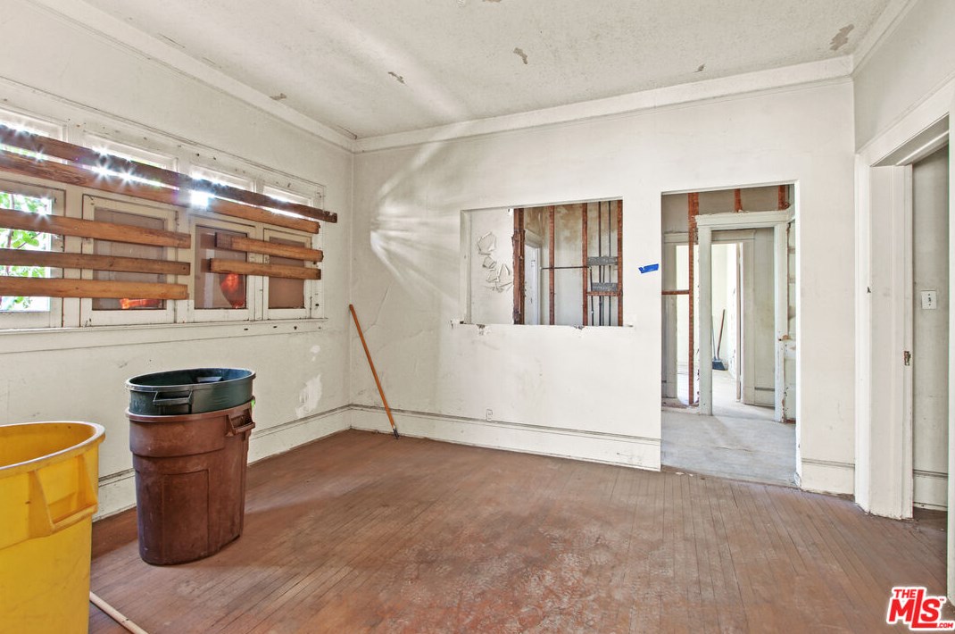 1036 Beacon Ave, Los Angeles CA  90015-1910 exterior