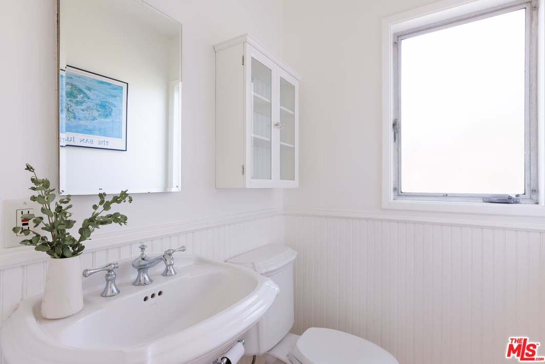 2331 Teviot St, Los Angeles CA  90039-3223 exterior