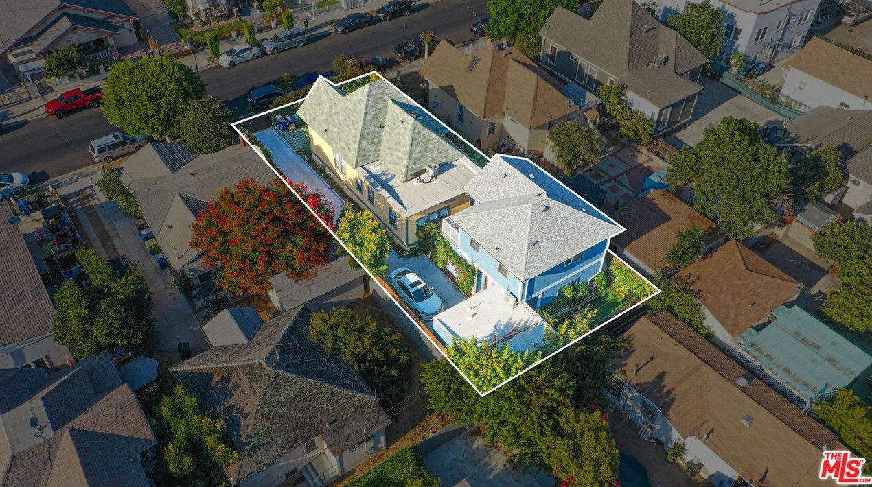 1334 22nd St, Los Angeles CA  90011-1231 exterior