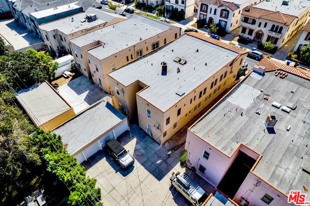 346 Gardner St, Los Angeles, CA 90036-5718